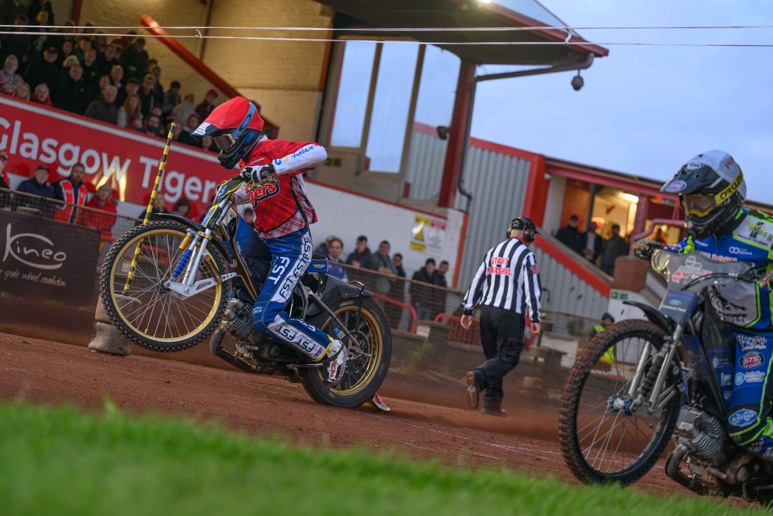 Glasgow v Scunthorpe   04.09.26   7